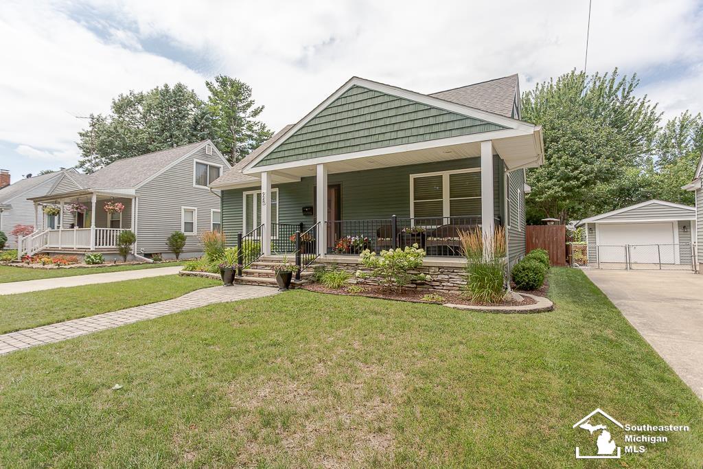 Winston Dr, Monroe, MI 48161