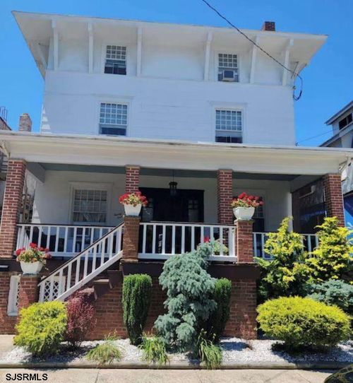 24 S Vassar Sq, Ventnor City, NJ, 08406-3032 | Card Image