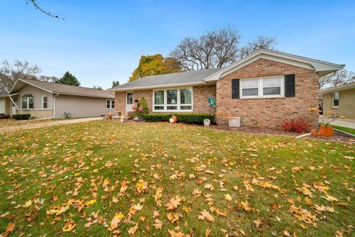 3722 Saint Clair St, RACINE, WI, 53402-3552 | Card Image