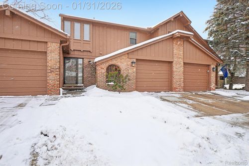 1994 Pondview Ct, Rochester Hills, MI, 48309-3303 | Card Image