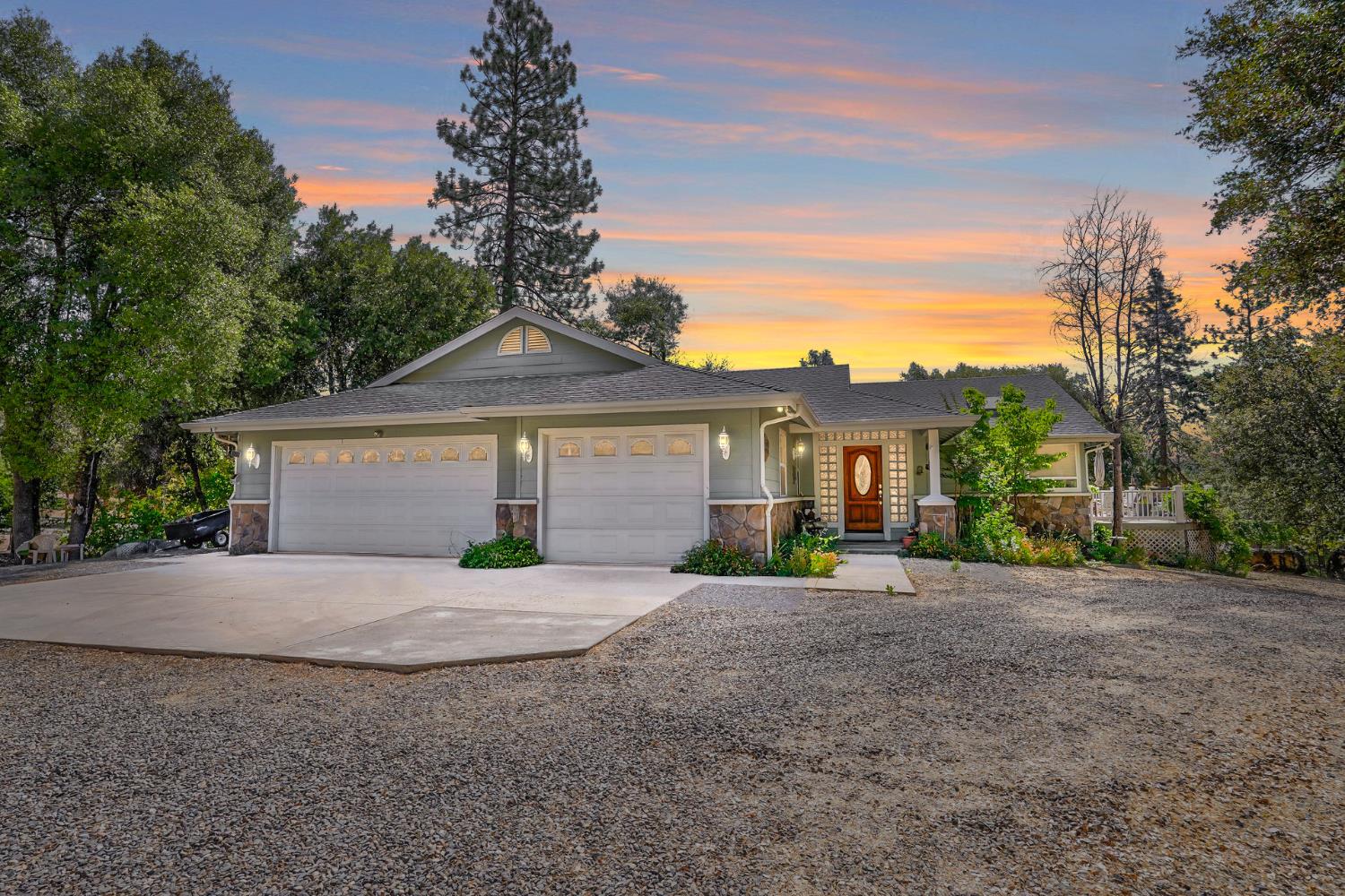 Residential in Ahwahnee