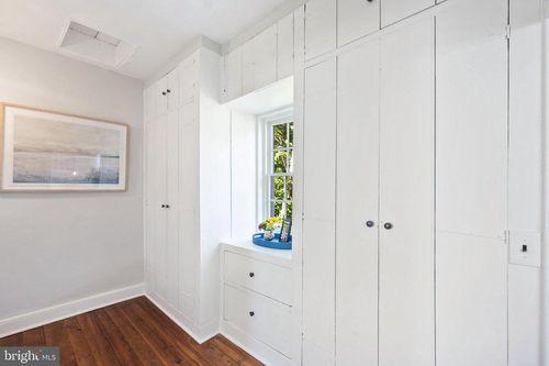 677 Federal St, PARIS, VA, 20130-1610 | Card Image