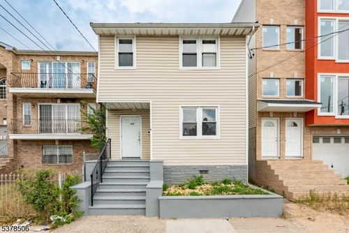 467 Hawthorne Ave, Newark, NJ, 07112-1623 | Card Image
