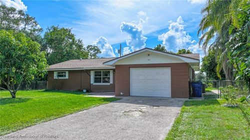 304 Serenade Dr, Lake Placid, FL, 33852-8582 | Card Image