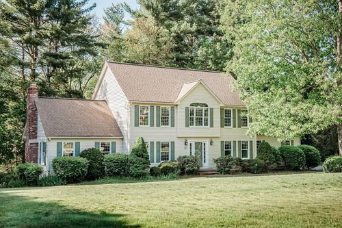28 Ridge Rd, Norfolk, MA, 02056-1746 | Card Image