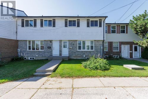971 Oakview Ave, Kingston, ON, K7M6W9 | Card Image