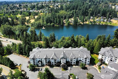 c402-13301 Se 79th Pl, Newcastle, WA, 98059-3239 | Card Image