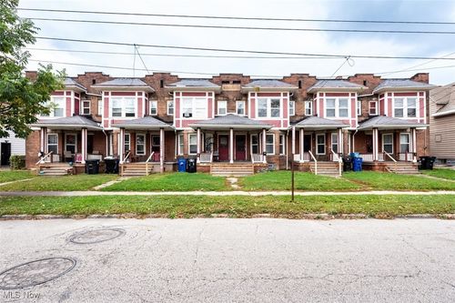 3300 W 98th St, Cleveland, OH, 44102-4604 | Card Image