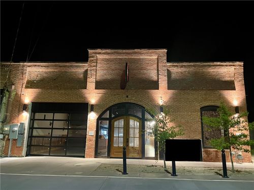 704 1st Ave, OPELIKA, AL, 36801-4310 | Card Image