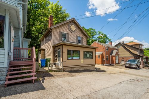 1260 Grove Rd, Castle Shannon, PA, 15234-2311 | Card Image
