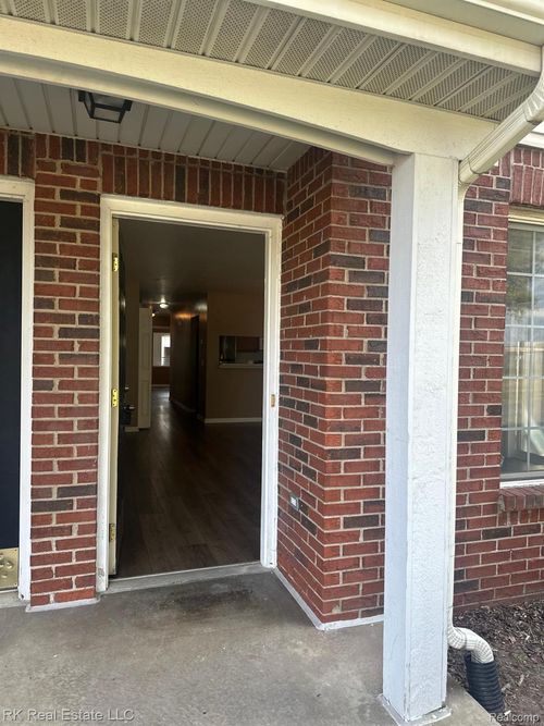 3581 Reeves Dr, Melvindale, MI, 48122-2018 | Card Image