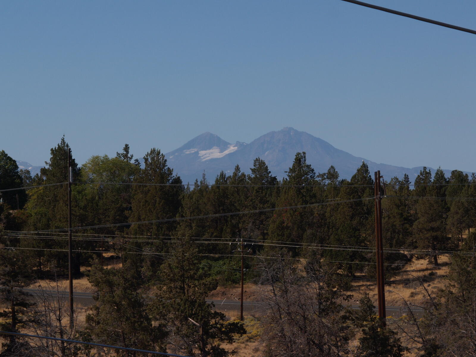 Quince Ave, Redmond, OR 97756