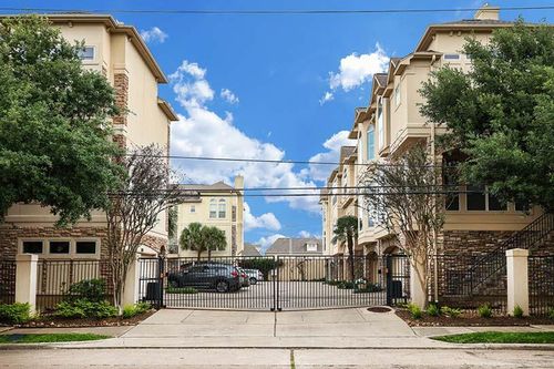 5768 Sugar Hill Dr, Houston, TX, 77057-2112 | Card Image