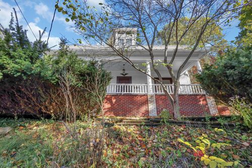 438 W College St, Granville, OH, 43023-1134 | Card Image