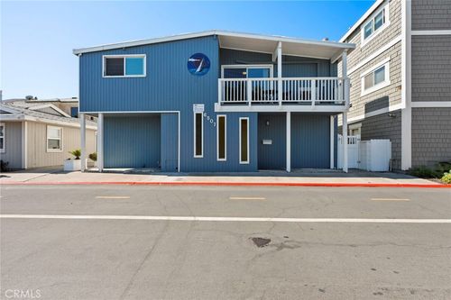 6507 Seashore Dr, Newport Beach, CA, 92663-1826 | Card Image
