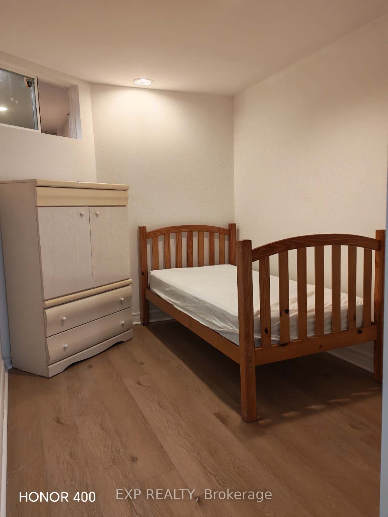 Residential Lease in Toronto C15 4