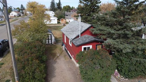320 Railway Ave W, Hanna, AB, T0J1P0 | Card Image