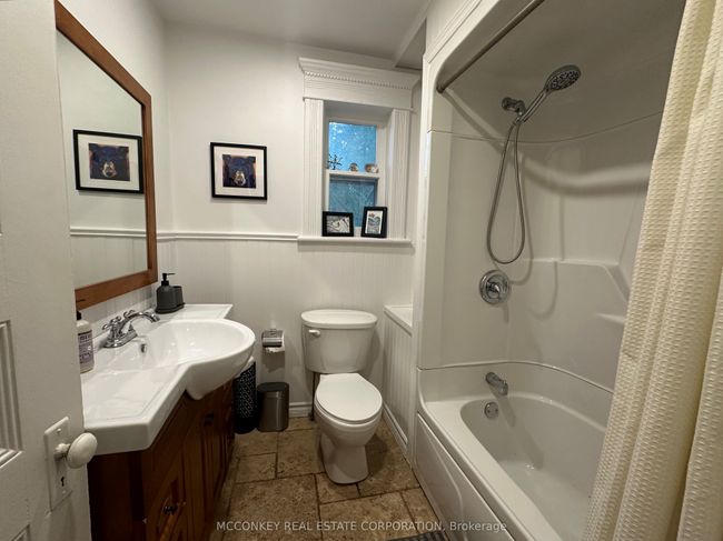 711 Bethune St, House other with 4 bedrooms, 2 bathrooms and 2 parking in Peterborough ON | Image 20