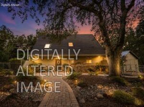 15745 Montgomery Ranch Rd, Redding, CA, 96001-9559 | Card Image