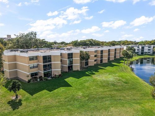 303-16325 Golf Club Rd, Weston, FL, 33326-1602 | Card Image