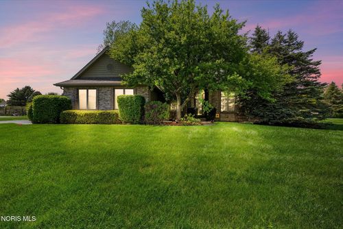 3130 Stonegate Dr, Maumee, OH, 43537-9423 | Card Image