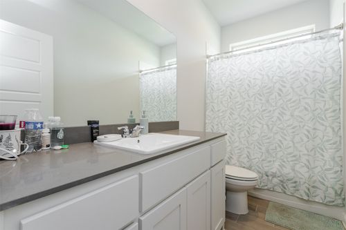 960 Traction Trl, Cleburne, TX, 76031-4813 | Card Image