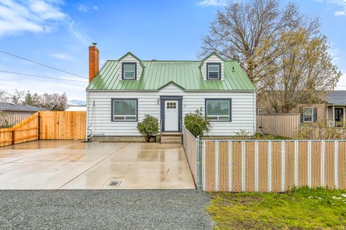 793 Marshall Ave, Medford, OR, 97501-4075 | Card Image