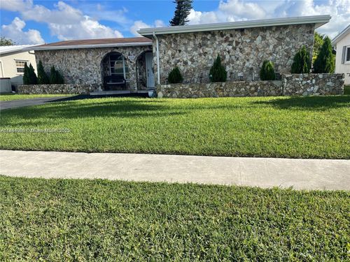 9590-9590 Nw 24th Pl, Sunrise, FL, 33322-2766 | Card Image