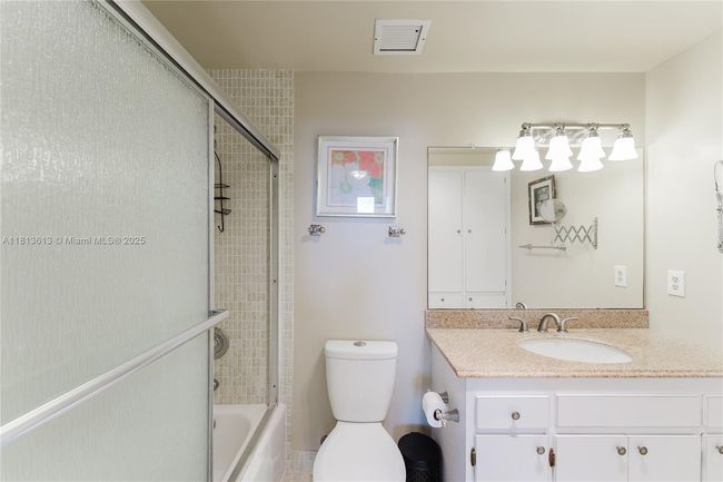 APT-505 - 4330 Hillcrest Dr, Condo with 1 bedrooms, 2 bathrooms and null parking in Hollywood FL | Image 18