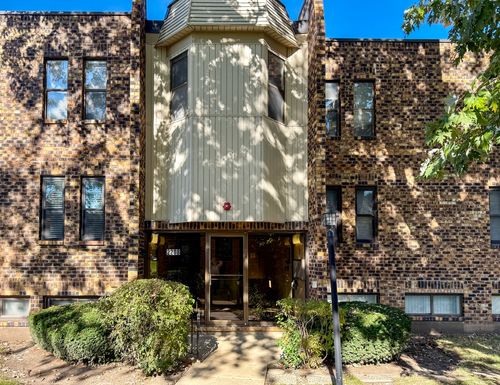 apt-2-2208 Country Club Dr, Woodridge, IL, 60517-3062 | Card Image