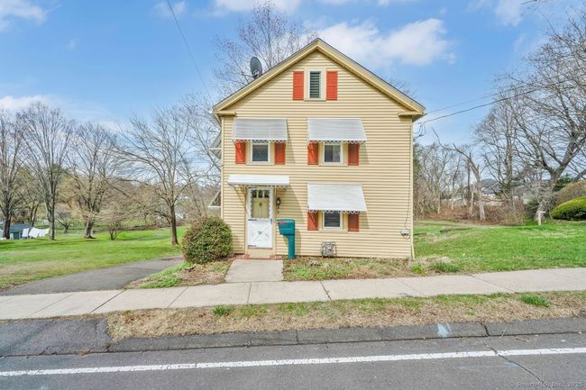 28 Center St, House other with 2 bedrooms, 2 bathrooms and null parking in Windsor Locks CT | Image 6