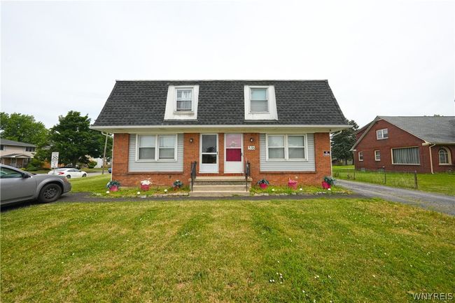 536 French Road, Home with 6 bedrooms, 2 bathrooms and null parking in Cheektowaga NY | Image 1