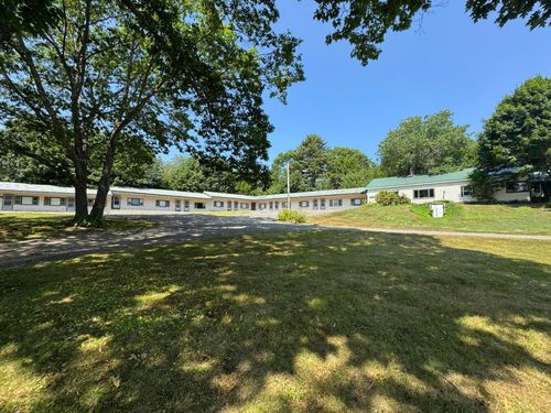 622 Us-1, Stockton Springs, ME, 04981 | Card Image