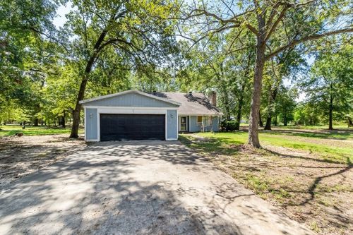 292 Autumn Ln, Livingston, TX, 77352-0910 | Card Image