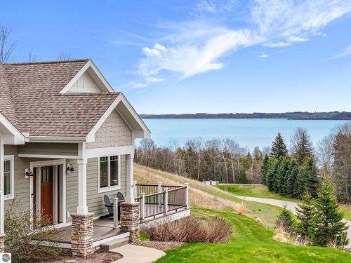 6790 S Rolling Hills Dr, Traverse City, MI, 49684-6505 | Card Image