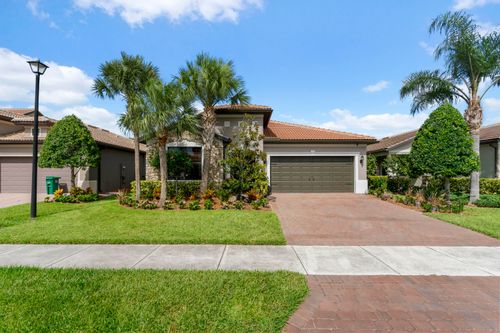 560 Se Monet Dr, Port St. Lucie, FL, 34984-6673 | Card Image
