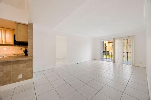 apt-204-470 Nw 20th St, Boca Raton, FL, 33431-7913 | Card Image