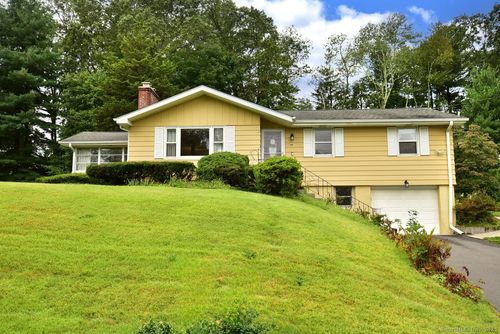 55 Hillside Manor Ave, Vernon, CT, 06066-4912 | Card Image