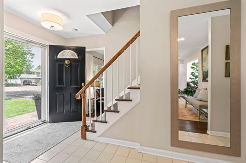 4 Stone Ct, Greenlawn, NY, 11740-2209 | Card Image