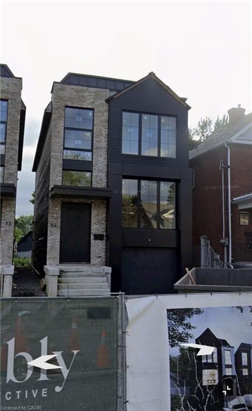 94 5th St, Etobicoke, ON, M8V2Z3 | Card Image