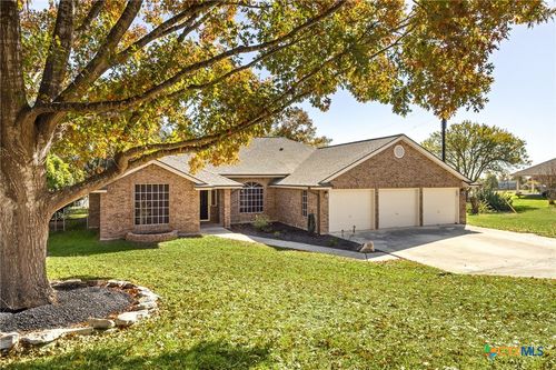 313 Ridge Crest Dr, Seguin, TX, 78155-9480 | Card Image
