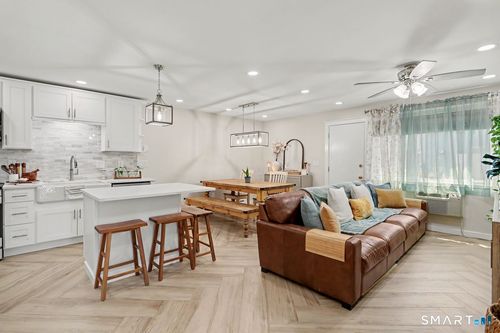 181-181 West Walk, West Haven, CT, 06516-5961 | Card Image