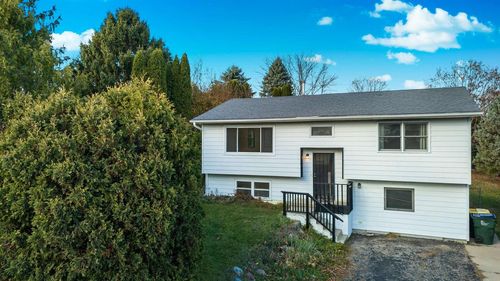 103 Ruste Road, BARNEVELD, WI, 53507 | Card Image