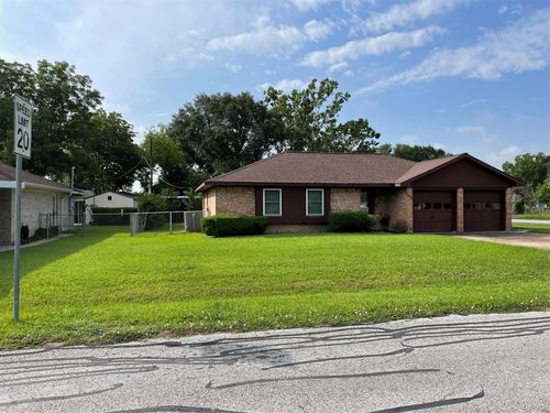 1733 Brumbelow St, Rosenberg, TX, 77471-4847 | Card Image