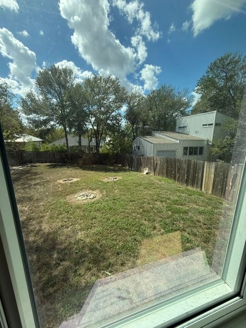 1300 Delano St, Austin, TX, 78721-2106 | Card Image