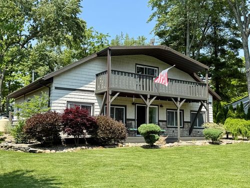 33 Beach Dr, Crestline, OH, 44827-9802 | Card Image