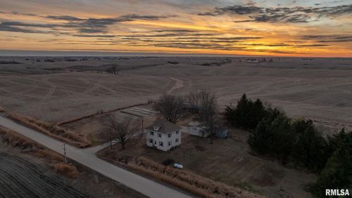 1015 Washington Ave, Bennett, IA, 52721-9637 | Card Image