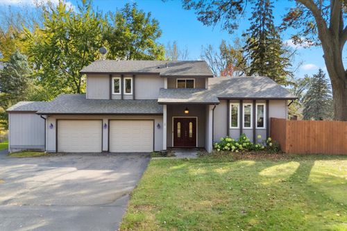 1158 Rockstone Ln, New Brighton, MN, 55112-1614 | Card Image