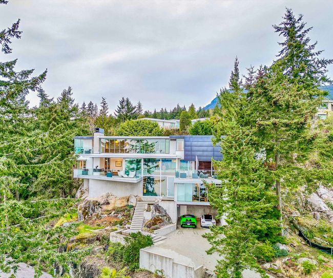 4249a Rockbank Place, House other with 3 bedrooms, 4 bathrooms and 4 parking in West Vancouver BC | Image 37
