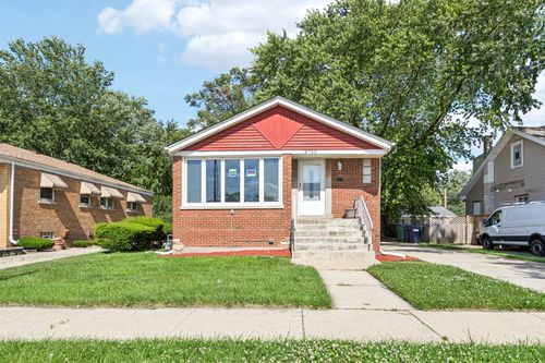 8753 S Troy Ave, Evergreen Park, IL, 60805-1032 | Card Image